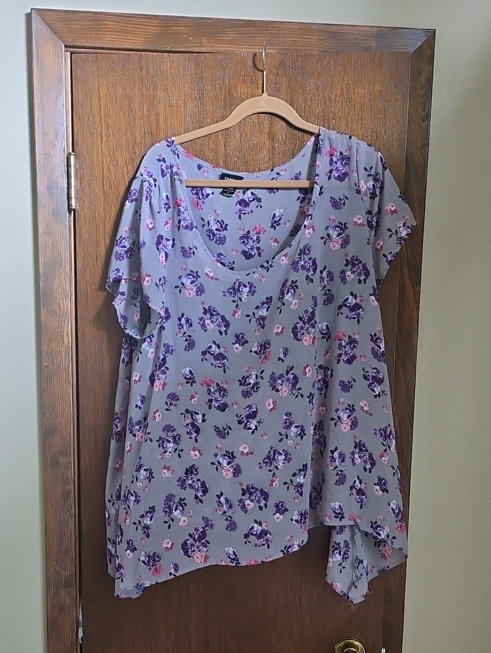 torrid Lavender Floral Scoop Neck Asymmetric Flutter Top